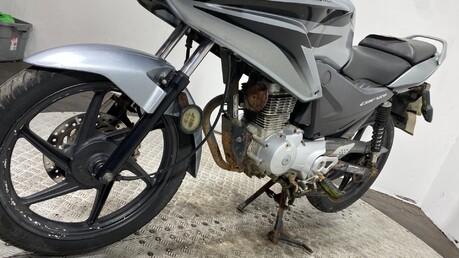 Honda CBF125 2009 SPARES OR REPAIR RUNNING PROJECT BIKE 125CC CBF 125 20
