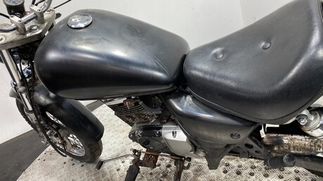 Suzuki GZ 125 MARAUDER 2006 6K RUNNING CRUISER BIKE PROJECT 125CC 17