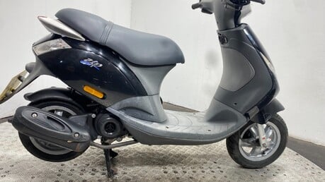 Piaggio Zip 50 4T 2010 763 KM NON RUNNING PROJECT SCOOTER 50CC 1 OWNER 4