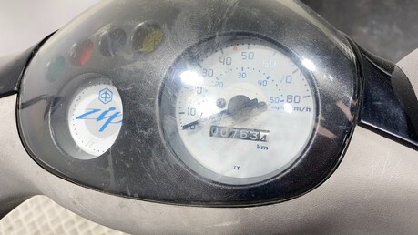 Piaggio Zip 50 4T 2010 763 KM NON RUNNING PROJECT SCOOTER 50CC 1 OWNER 9
