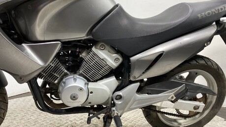 Honda Varadero XL 125 2004 21K RUNNING LARGE PROJECT BIKE 125CC 15