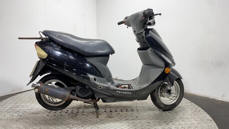 Peugeot V Clic 50 2011 NON RUNNING PROJECT BIKE SCOOTER 50CC 1
