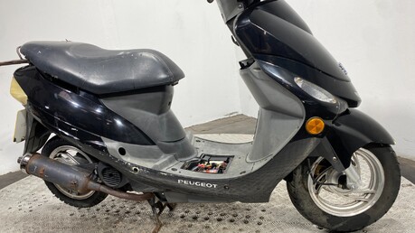 Peugeot V Clic 50 2011 NON RUNNING PROJECT BIKE SCOOTER 50CC 4