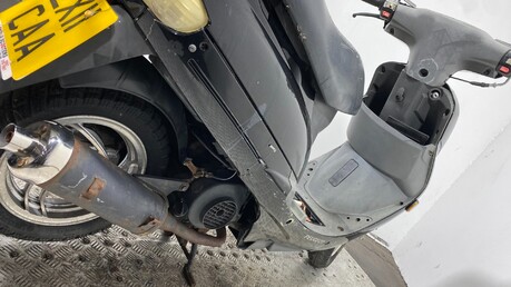 Peugeot V Clic 50 2011 NON RUNNING PROJECT BIKE SCOOTER 50CC 10