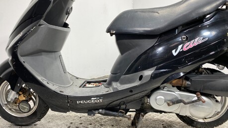 Peugeot V Clic 50 2011 NON RUNNING PROJECT BIKE SCOOTER 50CC 15