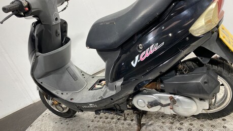 Peugeot V Clic 50 2011 NON RUNNING PROJECT BIKE SCOOTER 50CC 16
