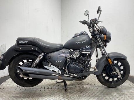 Keeway Superlight 125 E4 2019 1 OWNER 6K NON RUNNING PROJECT BIKE 125CC CRUISER