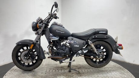 Keeway Superlight 125 E4 2019 4K RUNNING PROJECT CRUISER BIKE 125CC 11