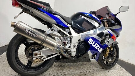 Suzuki GSXR 1000 K2 2002 GOOD RUNNING PROJECT BIKE SPARES OR REPAIR 1000CC SPORT 2
