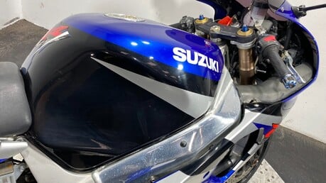 Suzuki GSXR 1000 K2 2002 GOOD RUNNING PROJECT BIKE SPARES OR REPAIR 1000CC SPORT 9