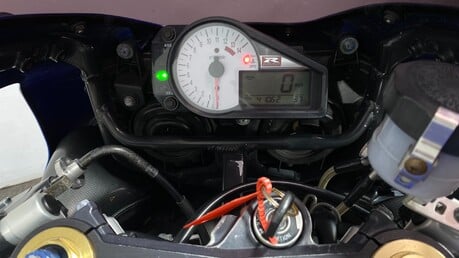 Suzuki GSXR 1000 K2 2002 GOOD RUNNING PROJECT BIKE SPARES OR REPAIR 1000CC SPORT 10