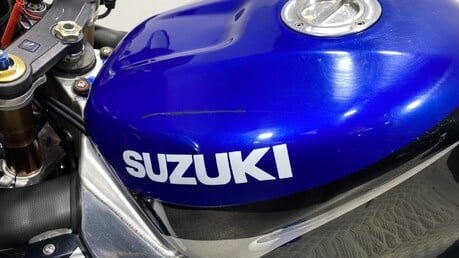 Suzuki GSXR 1000 K2 2002 GOOD RUNNING PROJECT BIKE SPARES OR REPAIR 1000CC SPORT 17