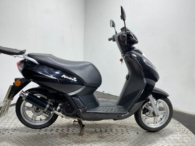 Peugeot Kisbee 50 N 2017 6K GOOD RUNNING SCOOTER PROJECT BIKE 50CC