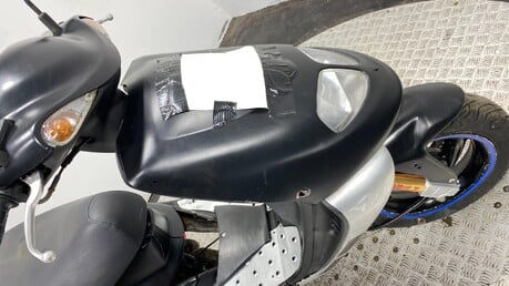 TGB Sport 302 50 2 STROKE 2T NON RUNNING SCOOTER PROJECT BIKE 50CC 5