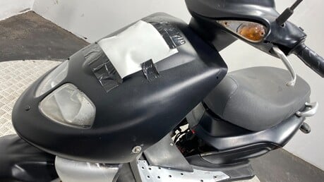 TGB Sport 302 50 2 STROKE 2T NON RUNNING SCOOTER PROJECT BIKE 50CC 13
