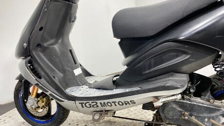 TGB Sport 302 50 2 STROKE 2T NON RUNNING SCOOTER PROJECT BIKE 50CC 15