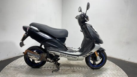 TGB Sport 302 50 2 STROKE 2T NON RUNNING SCOOTER PROJECT BIKE 50CC 1