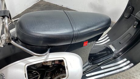 Lexmoto Milano 125 EFi 2018 14k NON RUNNING PROJECT BIKE SCOOTER PARTS BIKE 125CC 7