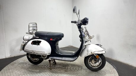 Lexmoto Milano 125 EFi 2018 14k NON RUNNING PROJECT BIKE SCOOTER PARTS BIKE 125CC 10
