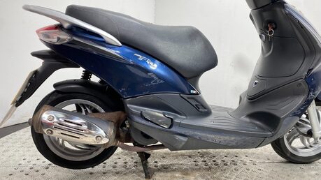 Piaggio Fly 125 3V 52K NON RUNNING PROJECT SCOOTER BIKE 125CC 4