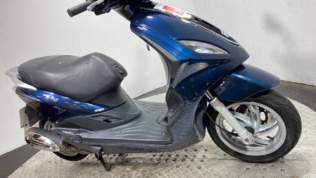 Piaggio Fly 125 3V 52K NON RUNNING PROJECT SCOOTER BIKE 125CC 6