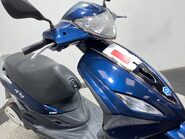 Piaggio Fly 125 3V 52K NON RUNNING PROJECT SCOOTER BIKE 125CC 17