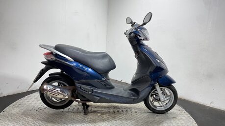 Piaggio Fly 125 3V 52K NON RUNNING PROJECT SCOOTER BIKE 125CC 1