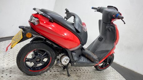 Peugeot Kisbee 50 4T 2018 6K NON RUNNING PROJECT SCOOTER 50CC BIKE 2