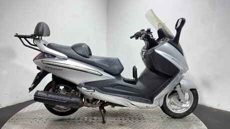 SYM Voyager 250 GTS 2009 23K NON RUNNING 250CC PROJECT SCOOTER 250CC 1