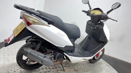 Lexmoto FMX 125 2016 NON RUNNING PROJECT SCOOTER SPARES OR REPAIR 125CC 2