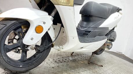 Lexmoto FMX 125 2016 NON RUNNING PROJECT SCOOTER SPARES OR REPAIR 125CC 19