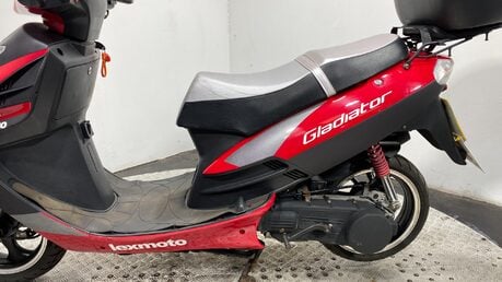 Lexmoto Gladiator 125 2014 RUNNING PROJECT SCOOTER 125CC MAXI 14