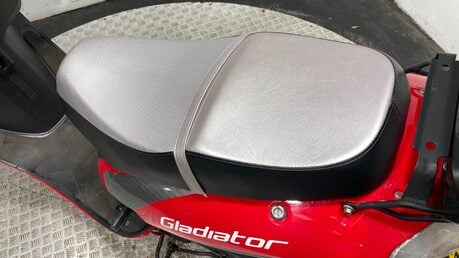 Lexmoto Gladiator 125 2014 RUNNING PROJECT SCOOTER 125CC MAXI 16