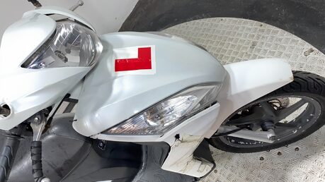 Honda Vision 110 NSC 2016 GOOD RUNNING PROJECT SCOOTER BIKE 110 CC AUTO 6