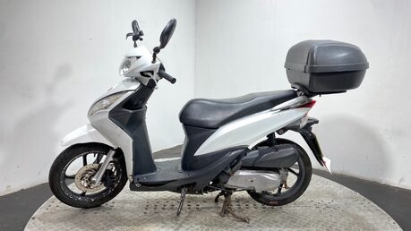 Honda Vision 110 NSC 2016 GOOD RUNNING PROJECT SCOOTER BIKE 110 CC AUTO 12