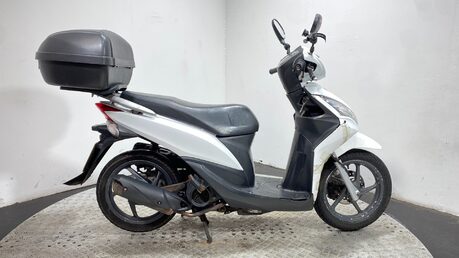 Honda Vision 110 NSC 2016 GOOD RUNNING PROJECT SCOOTER BIKE 110 CC AUTO 1