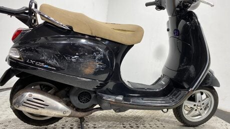 Piaggio Vespa LX 125 3V 2012 20K NON RUNNING PROJECT SCOOTER 125CC 3