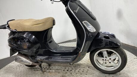 Piaggio Vespa LX 125 3V 2012 20K NON RUNNING PROJECT SCOOTER 125CC 4