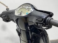 Piaggio Vespa LX 125 3V 2012 20K NON RUNNING PROJECT SCOOTER 125CC 8