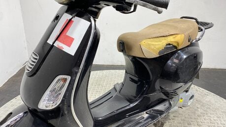 Piaggio Vespa LX 125 3V 2012 20K NON RUNNING PROJECT SCOOTER 125CC 14