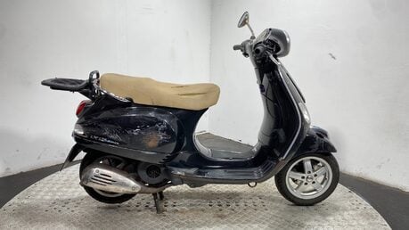 Piaggio Vespa LX 125 3V 2012 20K NON RUNNING PROJECT SCOOTER 125CC 1