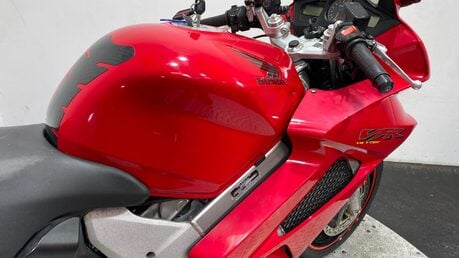 Honda VFR 800 2001 VTEC 34K NON RUNNING PROJECT BIKE SPARES OR REPAIR 800CC 6