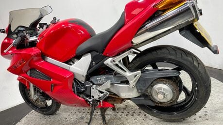 Honda VFR 800 2001 VTEC 34K NON RUNNING PROJECT BIKE SPARES OR REPAIR 800CC 14