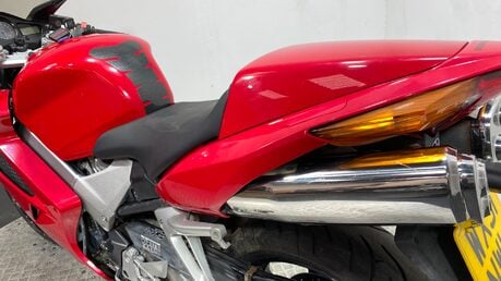 Honda VFR 800 2001 VTEC 34K NON RUNNING PROJECT BIKE SPARES OR REPAIR 800CC 15
