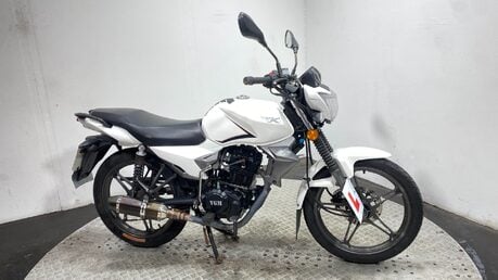 Keeway RK 125 2016 NON RUNNING PROJECT NAKED BIKE 125CC 9