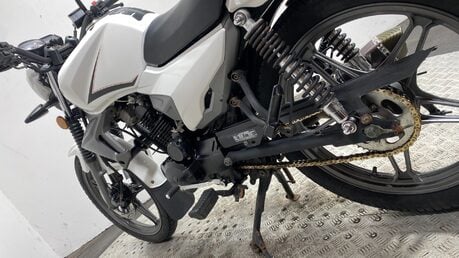Keeway RK 125 2016 NON RUNNING PROJECT NAKED BIKE 125CC 11