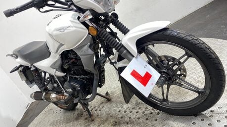 Keeway RK 125 2016 NON RUNNING PROJECT NAKED BIKE 125CC 19