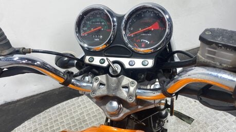 Zontes Monster 125 2014 7K NON RUNNING PROJECT BIKE SPARES OR REPAIR 125CC 7