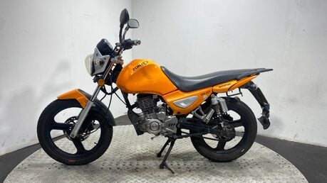Zontes Monster 125 2014 7K NON RUNNING PROJECT BIKE SPARES OR REPAIR 125CC 10