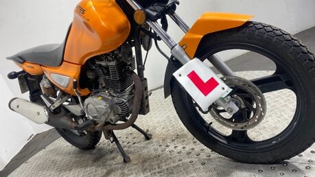 Zontes Monster 125 2014 7K NON RUNNING PROJECT BIKE SPARES OR REPAIR 125CC 18